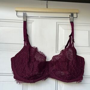 VICTORIA’S SECRET lace burgundy bra 38DDD